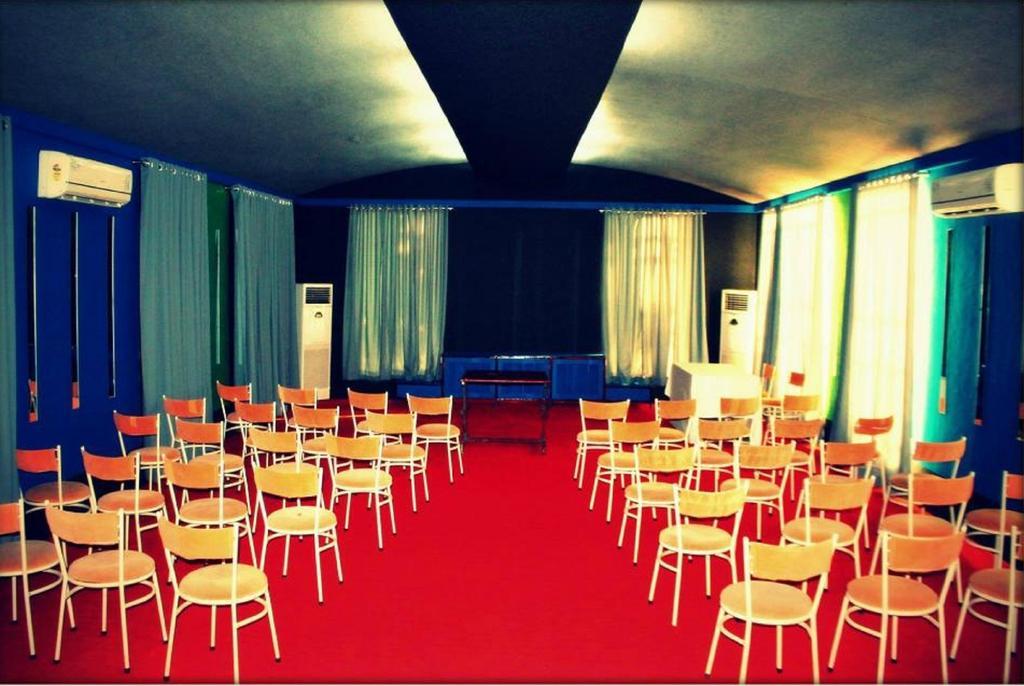 Hotel Nyay Mandir Bharuch Экстерьер фото