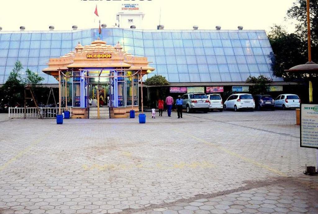 Hotel Nyay Mandir Bharuch Экстерьер фото